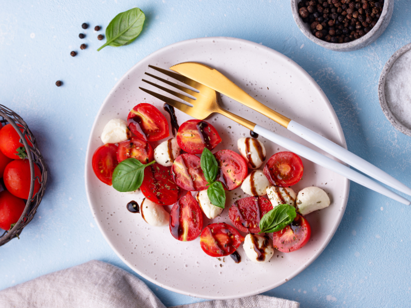 Caprese salad with tomato, mozzarella and balsamic