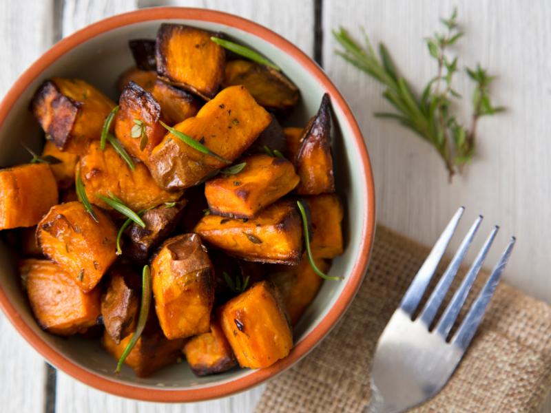 Oven-roasted sweet potatoes with thyme and rosemary