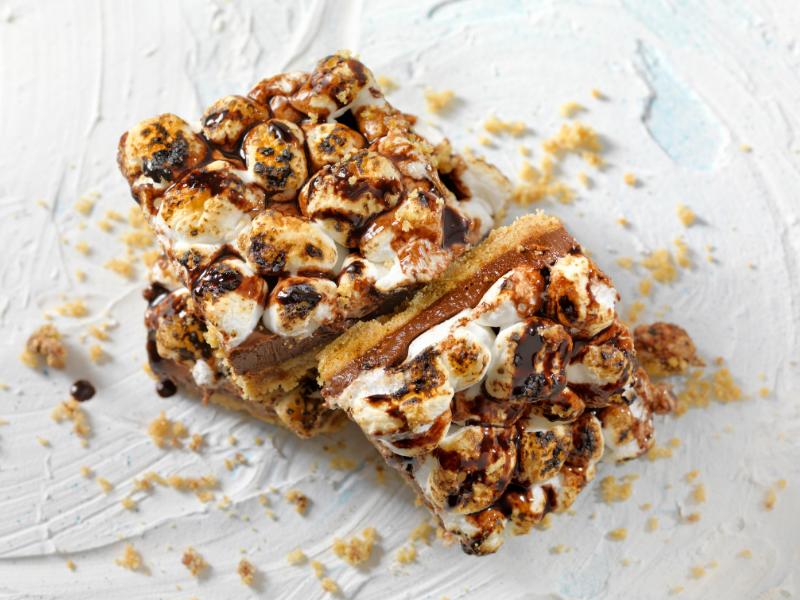 S'mores squares with hazelnut chocolate